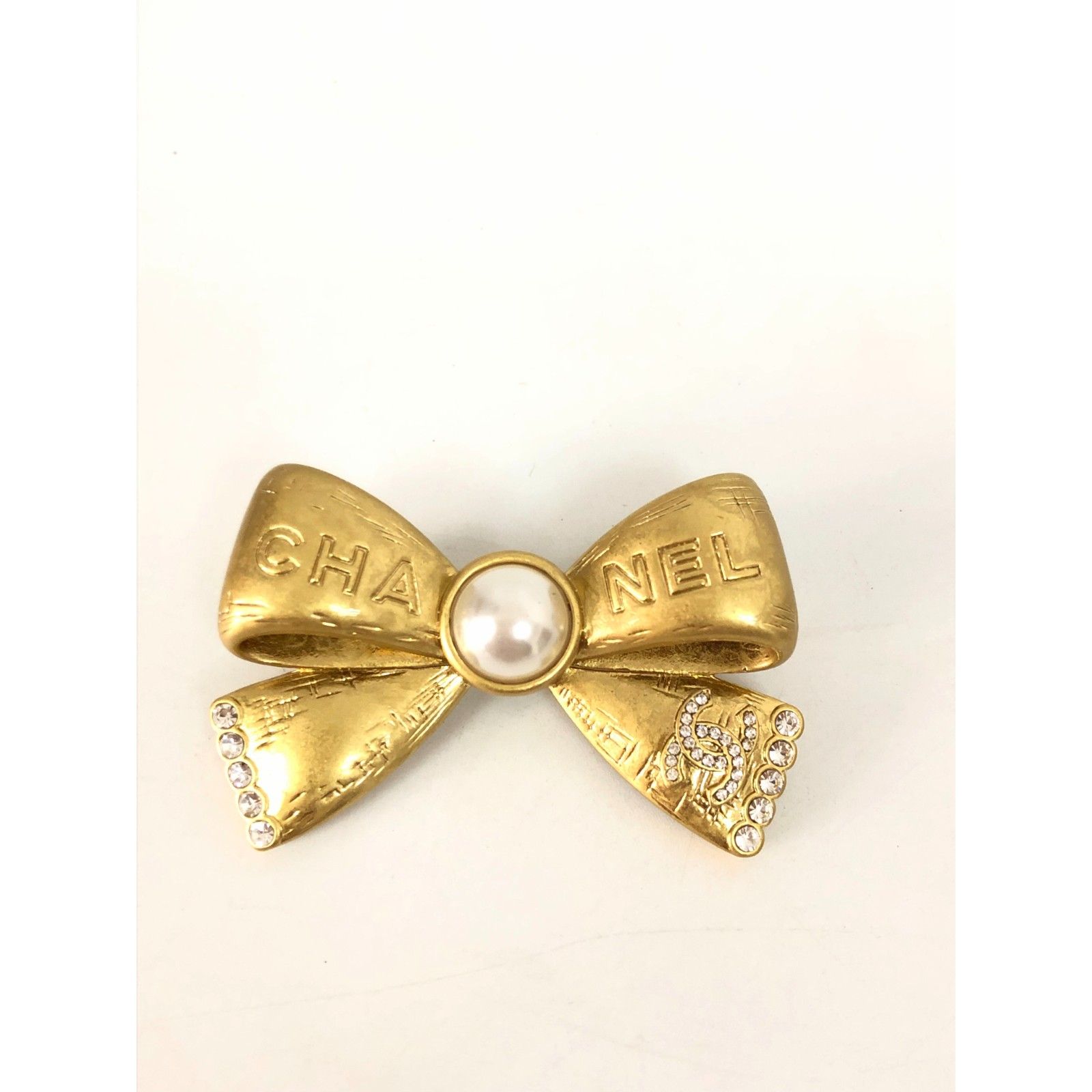 Pre-Owned Chanel Brooch Elegant Jewelry
